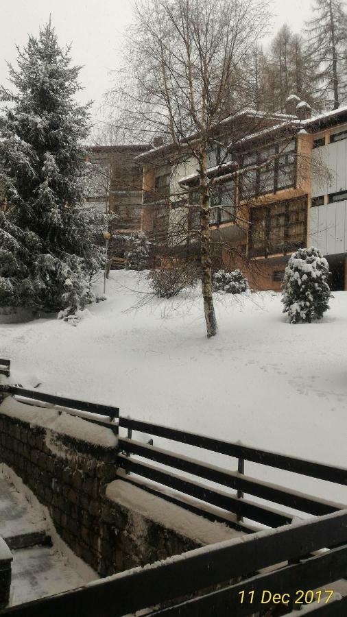 Centrale Vicino Cabinovia Magnolta E Piscina อาปริกา ภายนอก รูปภาพ